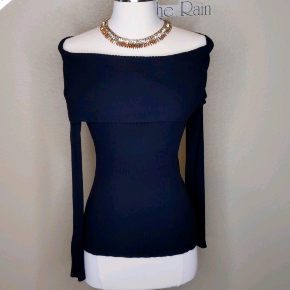 Jennifer Lopez Black off shoulder Top Size Medium - Picture 2 of 13